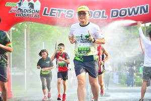 BIB: 522
                            <button type="button" onclick="openModal(3732391)" class="btn btn-primary btn-sm float-right btn-popup" data-toggle="modal" data-target=".modal-high-quality">
                        <i class="fas fa-shopping-cart"></i> Add to Cart
                    </button>
                                            <button type="button" onclick="isThisMe(3732391, true)" class="btn btn-success btn-sm float-right btn-popup btn-isme hidden" data-toggle="tooltip" data-placement="bottom" title="นี่คือรูปของคุณใช่ไหม คลิกที่นี่เพื่อเอาเข้าอัลบั้ม">
                        <i class="fas fa-plus"></i> Add to album
                    </button>
                    <button type="button" onclick="isThisMe(3732391, false)" class="btn btn-warning btn-sm float-right btn-popup btn-isnotme hidden">
                        <i class="fas fa-ban"></i> Remove from album
                    </button>