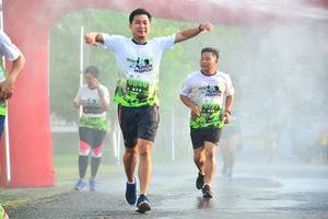 BIB: 840
                            <button type="button" onclick="openModal(3717318)" class="btn btn-primary btn-sm float-right btn-popup" data-toggle="modal" data-target=".modal-high-quality">
                        <i class="fas fa-shopping-cart"></i> Add to Cart
                    </button>
                                            <button type="button" onclick="isThisMe(3717318, true)" class="btn btn-success btn-sm float-right btn-popup btn-isme hidden" data-toggle="tooltip" data-placement="bottom" title="นี่คือรูปของคุณใช่ไหม คลิกที่นี่เพื่อเอาเข้าอัลบั้ม">
                        <i class="fas fa-plus"></i> Add to album
                    </button>
                    <button type="button" onclick="isThisMe(3717318, false)" class="btn btn-warning btn-sm float-right btn-popup btn-isnotme hidden">
                        <i class="fas fa-ban"></i> Remove from album
                    </button>