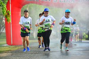 BIB: 415, 416, 1573
                            <button type="button" onclick="openModal(3759502)" class="btn btn-primary btn-sm float-right btn-popup" data-toggle="modal" data-target=".modal-high-quality">
                        <i class="fas fa-shopping-cart"></i> Add to Cart
                    </button>
                                            <button type="button" onclick="isThisMe(3759502, true)" class="btn btn-success btn-sm float-right btn-popup btn-isme hidden" data-toggle="tooltip" data-placement="bottom" title="นี่คือรูปของคุณใช่ไหม คลิกที่นี่เพื่อเอาเข้าอัลบั้ม">
                        <i class="fas fa-plus"></i> Add to album
                    </button>
                    <button type="button" onclick="isThisMe(3759502, false)" class="btn btn-warning btn-sm float-right btn-popup btn-isnotme hidden">
                        <i class="fas fa-ban"></i> Remove from album
                    </button>