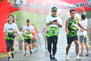 BIB: 1315
                            <button type="button" onclick="openModal(3754468)" class="btn btn-primary btn-sm float-right btn-popup" data-toggle="modal" data-target=".modal-high-quality">
                        <i class="fas fa-shopping-cart"></i> Add to Cart
                    </button>
                                            <button type="button" onclick="isThisMe(3754468, true)" class="btn btn-success btn-sm float-right btn-popup btn-isme hidden" data-toggle="tooltip" data-placement="bottom" title="นี่คือรูปของคุณใช่ไหม คลิกที่นี่เพื่อเอาเข้าอัลบั้ม">
                        <i class="fas fa-plus"></i> Add to album
                    </button>
                    <button type="button" onclick="isThisMe(3754468, false)" class="btn btn-warning btn-sm float-right btn-popup btn-isnotme hidden">
                        <i class="fas fa-ban"></i> Remove from album
                    </button>