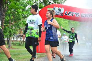 BIB: 402
                            <button type="button" onclick="openModal(3723105)" class="btn btn-primary btn-sm float-right btn-popup" data-toggle="modal" data-target=".modal-high-quality">
                        <i class="fas fa-shopping-cart"></i> Add to Cart
                    </button>
                                            <button type="button" onclick="isThisMe(3723105, true)" class="btn btn-success btn-sm float-right btn-popup btn-isme hidden" data-toggle="tooltip" data-placement="bottom" title="นี่คือรูปของคุณใช่ไหม คลิกที่นี่เพื่อเอาเข้าอัลบั้ม">
                        <i class="fas fa-plus"></i> Add to album
                    </button>
                    <button type="button" onclick="isThisMe(3723105, false)" class="btn btn-warning btn-sm float-right btn-popup btn-isnotme hidden">
                        <i class="fas fa-ban"></i> Remove from album
                    </button>