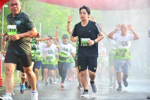 BIB: 518, 
                            <button type="button" onclick="openModal(3732857)" class="btn btn-primary btn-sm float-right btn-popup" data-toggle="modal" data-target=".modal-high-quality">
                        <i class="fas fa-shopping-cart"></i> Add to Cart
                    </button>
                                            <button type="button" onclick="isThisMe(3732857, true)" class="btn btn-success btn-sm float-right btn-popup btn-isme hidden" data-toggle="tooltip" data-placement="bottom" title="นี่คือรูปของคุณใช่ไหม คลิกที่นี่เพื่อเอาเข้าอัลบั้ม">
                        <i class="fas fa-plus"></i> Add to album
                    </button>
                    <button type="button" onclick="isThisMe(3732857, false)" class="btn btn-warning btn-sm float-right btn-popup btn-isnotme hidden">
                        <i class="fas fa-ban"></i> Remove from album
                    </button>