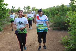 BIB: 2173
                            <button type="button" onclick="openModal(3610397)" class="btn btn-primary btn-sm float-right btn-popup" data-toggle="modal" data-target=".modal-high-quality">
                        <i class="fas fa-shopping-cart"></i> Add to Cart
                    </button>
                                            <button type="button" onclick="isThisMe(3610397, true)" class="btn btn-success btn-sm float-right btn-popup btn-isme hidden" data-toggle="tooltip" data-placement="bottom" title="นี่คือรูปของคุณใช่ไหม คลิกที่นี่เพื่อเอาเข้าอัลบั้ม">
                        <i class="fas fa-plus"></i> Add to album
                    </button>
                    <button type="button" onclick="isThisMe(3610397, false)" class="btn btn-warning btn-sm float-right btn-popup btn-isnotme hidden">
                        <i class="fas fa-ban"></i> Remove from album
                    </button>