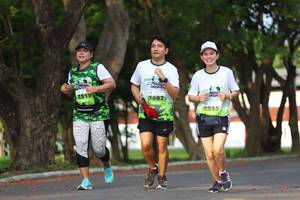 BIB: 251, 3682, 2515
                            <button type="button" onclick="openModal(3611620)" class="btn btn-primary btn-sm float-right btn-popup" data-toggle="modal" data-target=".modal-high-quality">
                        <i class="fas fa-shopping-cart"></i> Add to Cart
                    </button>
                                            <button type="button" onclick="isThisMe(3611620, true)" class="btn btn-success btn-sm float-right btn-popup btn-isme hidden" data-toggle="tooltip" data-placement="bottom" title="นี่คือรูปของคุณใช่ไหม คลิกที่นี่เพื่อเอาเข้าอัลบั้ม">
                        <i class="fas fa-plus"></i> Add to album
                    </button>
                    <button type="button" onclick="isThisMe(3611620, false)" class="btn btn-warning btn-sm float-right btn-popup btn-isnotme hidden">
                        <i class="fas fa-ban"></i> Remove from album
                    </button>