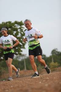 BIB: 1572, 1862
                            <button type="button" onclick="openModal(3602007)" class="btn btn-primary btn-sm float-right btn-popup" data-toggle="modal" data-target=".modal-high-quality">
                        <i class="fas fa-shopping-cart"></i> Add to Cart
                    </button>
                                            <button type="button" onclick="isThisMe(3602007, true)" class="btn btn-success btn-sm float-right btn-popup btn-isme hidden" data-toggle="tooltip" data-placement="bottom" title="นี่คือรูปของคุณใช่ไหม คลิกที่นี่เพื่อเอาเข้าอัลบั้ม">
                        <i class="fas fa-plus"></i> Add to album
                    </button>
                    <button type="button" onclick="isThisMe(3602007, false)" class="btn btn-warning btn-sm float-right btn-popup btn-isnotme hidden">
                        <i class="fas fa-ban"></i> Remove from album
                    </button>