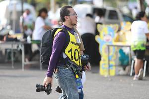 BIB: 
                            <button type="button" onclick="openModal(3613884)" class="btn btn-primary btn-sm float-right btn-popup" data-toggle="modal" data-target=".modal-high-quality">
                        <i class="fas fa-shopping-cart"></i> Add to Cart
                    </button>
                                            <button type="button" onclick="isThisMe(3613884, true)" class="btn btn-success btn-sm float-right btn-popup btn-isme hidden" data-toggle="tooltip" data-placement="bottom" title="นี่คือรูปของคุณใช่ไหม คลิกที่นี่เพื่อเอาเข้าอัลบั้ม">
                        <i class="fas fa-plus"></i> Add to album
                    </button>
                    <button type="button" onclick="isThisMe(3613884, false)" class="btn btn-warning btn-sm float-right btn-popup btn-isnotme hidden">
                        <i class="fas fa-ban"></i> Remove from album
                    </button>