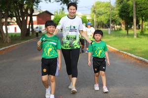 BIB: 
                            <button type="button" onclick="openModal(3610843)" class="btn btn-primary btn-sm float-right btn-popup" data-toggle="modal" data-target=".modal-high-quality">
                        <i class="fas fa-shopping-cart"></i> Add to Cart
                    </button>
                                            <button type="button" onclick="isThisMe(3610843, true)" class="btn btn-success btn-sm float-right btn-popup btn-isme hidden" data-toggle="tooltip" data-placement="bottom" title="นี่คือรูปของคุณใช่ไหม คลิกที่นี่เพื่อเอาเข้าอัลบั้ม">
                        <i class="fas fa-plus"></i> Add to album
                    </button>
                    <button type="button" onclick="isThisMe(3610843, false)" class="btn btn-warning btn-sm float-right btn-popup btn-isnotme hidden">
                        <i class="fas fa-ban"></i> Remove from album
                    </button>