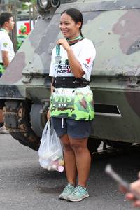 BIB: 115
                            <button type="button" onclick="openModal(3652705)" class="btn btn-primary btn-sm float-right btn-popup" data-toggle="modal" data-target=".modal-high-quality">
                        <i class="fas fa-shopping-cart"></i> Add to Cart
                    </button>
                                            <button type="button" onclick="isThisMe(3652705, true)" class="btn btn-success btn-sm float-right btn-popup btn-isme hidden" data-toggle="tooltip" data-placement="bottom" title="นี่คือรูปของคุณใช่ไหม คลิกที่นี่เพื่อเอาเข้าอัลบั้ม">
                        <i class="fas fa-plus"></i> Add to album
                    </button>
                    <button type="button" onclick="isThisMe(3652705, false)" class="btn btn-warning btn-sm float-right btn-popup btn-isnotme hidden">
                        <i class="fas fa-ban"></i> Remove from album
                    </button>