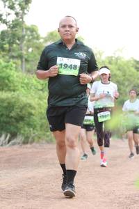 BIB: 948, 1907
                            <button type="button" onclick="openModal(3643130)" class="btn btn-primary btn-sm float-right btn-popup" data-toggle="modal" data-target=".modal-high-quality">
                        <i class="fas fa-shopping-cart"></i> Add to Cart
                    </button>
                                            <button type="button" onclick="isThisMe(3643130, true)" class="btn btn-success btn-sm float-right btn-popup btn-isme hidden" data-toggle="tooltip" data-placement="bottom" title="นี่คือรูปของคุณใช่ไหม คลิกที่นี่เพื่อเอาเข้าอัลบั้ม">
                        <i class="fas fa-plus"></i> Add to album
                    </button>
                    <button type="button" onclick="isThisMe(3643130, false)" class="btn btn-warning btn-sm float-right btn-popup btn-isnotme hidden">
                        <i class="fas fa-ban"></i> Remove from album
                    </button>