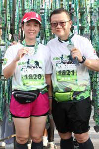 BIB: 1821, 1820
                            <button type="button" onclick="openModal(3652506)" class="btn btn-primary btn-sm float-right btn-popup" data-toggle="modal" data-target=".modal-high-quality">
                        <i class="fas fa-shopping-cart"></i> Add to Cart
                    </button>
                                            <button type="button" onclick="isThisMe(3652506, true)" class="btn btn-success btn-sm float-right btn-popup btn-isme hidden" data-toggle="tooltip" data-placement="bottom" title="นี่คือรูปของคุณใช่ไหม คลิกที่นี่เพื่อเอาเข้าอัลบั้ม">
                        <i class="fas fa-plus"></i> Add to album
                    </button>
                    <button type="button" onclick="isThisMe(3652506, false)" class="btn btn-warning btn-sm float-right btn-popup btn-isnotme hidden">
                        <i class="fas fa-ban"></i> Remove from album
                    </button>