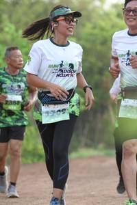 BIB: 2388
                            <button type="button" onclick="openModal(3645668)" class="btn btn-primary btn-sm float-right btn-popup" data-toggle="modal" data-target=".modal-high-quality">
                        <i class="fas fa-shopping-cart"></i> Add to Cart
                    </button>
                                            <button type="button" onclick="isThisMe(3645668, true)" class="btn btn-success btn-sm float-right btn-popup btn-isme hidden" data-toggle="tooltip" data-placement="bottom" title="นี่คือรูปของคุณใช่ไหม คลิกที่นี่เพื่อเอาเข้าอัลบั้ม">
                        <i class="fas fa-plus"></i> Add to album
                    </button>
                    <button type="button" onclick="isThisMe(3645668, false)" class="btn btn-warning btn-sm float-right btn-popup btn-isnotme hidden">
                        <i class="fas fa-ban"></i> Remove from album
                    </button>