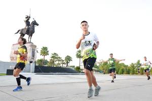 BIB: 
                            <button type="button" onclick="openModal(3657466)" class="btn btn-primary btn-sm float-right btn-popup" data-toggle="modal" data-target=".modal-high-quality">
                        <i class="fas fa-shopping-cart"></i> Add to Cart
                    </button>
                                            <button type="button" onclick="isThisMe(3657466, true)" class="btn btn-success btn-sm float-right btn-popup btn-isme hidden" data-toggle="tooltip" data-placement="bottom" title="นี่คือรูปของคุณใช่ไหม คลิกที่นี่เพื่อเอาเข้าอัลบั้ม">
                        <i class="fas fa-plus"></i> Add to album
                    </button>
                    <button type="button" onclick="isThisMe(3657466, false)" class="btn btn-warning btn-sm float-right btn-popup btn-isnotme hidden">
                        <i class="fas fa-ban"></i> Remove from album
                    </button>