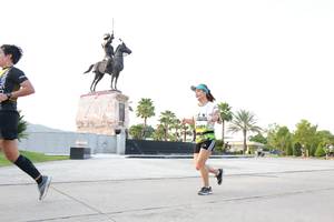 BIB: 2309
                            <button type="button" onclick="openModal(3657785)" class="btn btn-primary btn-sm float-right btn-popup" data-toggle="modal" data-target=".modal-high-quality">
                        <i class="fas fa-shopping-cart"></i> Add to Cart
                    </button>
                                            <button type="button" onclick="isThisMe(3657785, true)" class="btn btn-success btn-sm float-right btn-popup btn-isme hidden" data-toggle="tooltip" data-placement="bottom" title="นี่คือรูปของคุณใช่ไหม คลิกที่นี่เพื่อเอาเข้าอัลบั้ม">
                        <i class="fas fa-plus"></i> Add to album
                    </button>
                    <button type="button" onclick="isThisMe(3657785, false)" class="btn btn-warning btn-sm float-right btn-popup btn-isnotme hidden">
                        <i class="fas fa-ban"></i> Remove from album
                    </button>