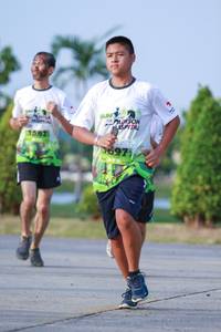 BIB: 1582
                            <button type="button" onclick="openModal(3669787)" class="btn btn-primary btn-sm float-right btn-popup" data-toggle="modal" data-target=".modal-high-quality">
                        <i class="fas fa-shopping-cart"></i> Add to Cart
                    </button>
                                            <button type="button" onclick="isThisMe(3669787, true)" class="btn btn-success btn-sm float-right btn-popup btn-isme hidden" data-toggle="tooltip" data-placement="bottom" title="นี่คือรูปของคุณใช่ไหม คลิกที่นี่เพื่อเอาเข้าอัลบั้ม">
                        <i class="fas fa-plus"></i> Add to album
                    </button>
                    <button type="button" onclick="isThisMe(3669787, false)" class="btn btn-warning btn-sm float-right btn-popup btn-isnotme hidden">
                        <i class="fas fa-ban"></i> Remove from album
                    </button>