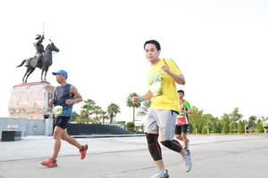 BIB: 
                            <button type="button" onclick="openModal(3657756)" class="btn btn-primary btn-sm float-right btn-popup" data-toggle="modal" data-target=".modal-high-quality">
                        <i class="fas fa-shopping-cart"></i> Add to Cart
                    </button>
                                            <button type="button" onclick="isThisMe(3657756, true)" class="btn btn-success btn-sm float-right btn-popup btn-isme hidden" data-toggle="tooltip" data-placement="bottom" title="นี่คือรูปของคุณใช่ไหม คลิกที่นี่เพื่อเอาเข้าอัลบั้ม">
                        <i class="fas fa-plus"></i> Add to album
                    </button>
                    <button type="button" onclick="isThisMe(3657756, false)" class="btn btn-warning btn-sm float-right btn-popup btn-isnotme hidden">
                        <i class="fas fa-ban"></i> Remove from album
                    </button>