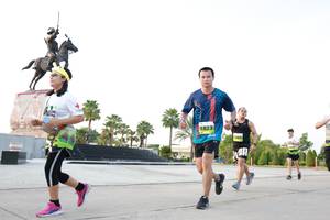 BIB: 1823
                            <button type="button" onclick="openModal(3657370)" class="btn btn-primary btn-sm float-right btn-popup" data-toggle="modal" data-target=".modal-high-quality">
                        <i class="fas fa-shopping-cart"></i> Add to Cart
                    </button>
                                            <button type="button" onclick="isThisMe(3657370, true)" class="btn btn-success btn-sm float-right btn-popup btn-isme hidden" data-toggle="tooltip" data-placement="bottom" title="นี่คือรูปของคุณใช่ไหม คลิกที่นี่เพื่อเอาเข้าอัลบั้ม">
                        <i class="fas fa-plus"></i> Add to album
                    </button>
                    <button type="button" onclick="isThisMe(3657370, false)" class="btn btn-warning btn-sm float-right btn-popup btn-isnotme hidden">
                        <i class="fas fa-ban"></i> Remove from album
                    </button>