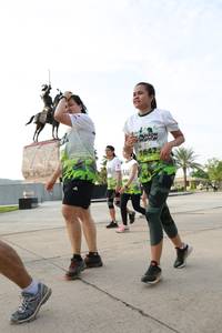 BIB: 1642
                            <button type="button" onclick="openModal(3658724)" class="btn btn-primary btn-sm float-right btn-popup" data-toggle="modal" data-target=".modal-high-quality">
                        <i class="fas fa-shopping-cart"></i> Add to Cart
                    </button>
                                            <button type="button" onclick="isThisMe(3658724, true)" class="btn btn-success btn-sm float-right btn-popup btn-isme hidden" data-toggle="tooltip" data-placement="bottom" title="นี่คือรูปของคุณใช่ไหม คลิกที่นี่เพื่อเอาเข้าอัลบั้ม">
                        <i class="fas fa-plus"></i> Add to album
                    </button>
                    <button type="button" onclick="isThisMe(3658724, false)" class="btn btn-warning btn-sm float-right btn-popup btn-isnotme hidden">
                        <i class="fas fa-ban"></i> Remove from album
                    </button>