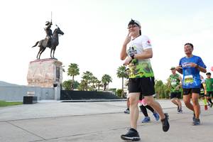 BIB: 1925
                            <button type="button" onclick="openModal(3657812)" class="btn btn-primary btn-sm float-right btn-popup" data-toggle="modal" data-target=".modal-high-quality">
                        <i class="fas fa-shopping-cart"></i> Add to Cart
                    </button>
                                            <button type="button" onclick="isThisMe(3657812, true)" class="btn btn-success btn-sm float-right btn-popup btn-isme hidden" data-toggle="tooltip" data-placement="bottom" title="นี่คือรูปของคุณใช่ไหม คลิกที่นี่เพื่อเอาเข้าอัลบั้ม">
                        <i class="fas fa-plus"></i> Add to album
                    </button>
                    <button type="button" onclick="isThisMe(3657812, false)" class="btn btn-warning btn-sm float-right btn-popup btn-isnotme hidden">
                        <i class="fas fa-ban"></i> Remove from album
                    </button>