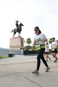 BIB: 2127
                            <button type="button" onclick="openModal(3658820)" class="btn btn-primary btn-sm float-right btn-popup" data-toggle="modal" data-target=".modal-high-quality">
                        <i class="fas fa-shopping-cart"></i> Add to Cart
                    </button>
                                            <button type="button" onclick="isThisMe(3658820, true)" class="btn btn-success btn-sm float-right btn-popup btn-isme hidden" data-toggle="tooltip" data-placement="bottom" title="นี่คือรูปของคุณใช่ไหม คลิกที่นี่เพื่อเอาเข้าอัลบั้ม">
                        <i class="fas fa-plus"></i> Add to album
                    </button>
                    <button type="button" onclick="isThisMe(3658820, false)" class="btn btn-warning btn-sm float-right btn-popup btn-isnotme hidden">
                        <i class="fas fa-ban"></i> Remove from album
                    </button>