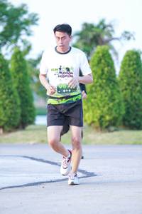 BIB: 
                            <button type="button" onclick="openModal(3653165)" class="btn btn-primary btn-sm float-right btn-popup" data-toggle="modal" data-target=".modal-high-quality">
                        <i class="fas fa-shopping-cart"></i> Add to Cart
                    </button>
                                            <button type="button" onclick="isThisMe(3653165, true)" class="btn btn-success btn-sm float-right btn-popup btn-isme hidden" data-toggle="tooltip" data-placement="bottom" title="นี่คือรูปของคุณใช่ไหม คลิกที่นี่เพื่อเอาเข้าอัลบั้ม">
                        <i class="fas fa-plus"></i> Add to album
                    </button>
                    <button type="button" onclick="isThisMe(3653165, false)" class="btn btn-warning btn-sm float-right btn-popup btn-isnotme hidden">
                        <i class="fas fa-ban"></i> Remove from album
                    </button>