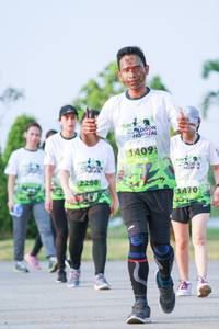 BIB: 1409, 2280, 1470
                            <button type="button" onclick="openModal(3666839)" class="btn btn-primary btn-sm float-right btn-popup" data-toggle="modal" data-target=".modal-high-quality">
                        <i class="fas fa-shopping-cart"></i> Add to Cart
                    </button>
                                            <button type="button" onclick="isThisMe(3666839, true)" class="btn btn-success btn-sm float-right btn-popup btn-isme hidden" data-toggle="tooltip" data-placement="bottom" title="นี่คือรูปของคุณใช่ไหม คลิกที่นี่เพื่อเอาเข้าอัลบั้ม">
                        <i class="fas fa-plus"></i> Add to album
                    </button>
                    <button type="button" onclick="isThisMe(3666839, false)" class="btn btn-warning btn-sm float-right btn-popup btn-isnotme hidden">
                        <i class="fas fa-ban"></i> Remove from album
                    </button>