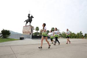 BIB: 
                            <button type="button" onclick="openModal(3660501)" class="btn btn-primary btn-sm float-right btn-popup" data-toggle="modal" data-target=".modal-high-quality">
                        <i class="fas fa-shopping-cart"></i> Add to Cart
                    </button>
                                            <button type="button" onclick="isThisMe(3660501, true)" class="btn btn-success btn-sm float-right btn-popup btn-isme hidden" data-toggle="tooltip" data-placement="bottom" title="นี่คือรูปของคุณใช่ไหม คลิกที่นี่เพื่อเอาเข้าอัลบั้ม">
                        <i class="fas fa-plus"></i> Add to album
                    </button>
                    <button type="button" onclick="isThisMe(3660501, false)" class="btn btn-warning btn-sm float-right btn-popup btn-isnotme hidden">
                        <i class="fas fa-ban"></i> Remove from album
                    </button>