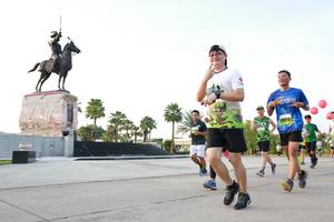 BIB: 
                            <button type="button" onclick="openModal(3657814)" class="btn btn-primary btn-sm float-right btn-popup" data-toggle="modal" data-target=".modal-high-quality">
                        <i class="fas fa-shopping-cart"></i> Add to Cart
                    </button>
                                            <button type="button" onclick="isThisMe(3657814, true)" class="btn btn-success btn-sm float-right btn-popup btn-isme hidden" data-toggle="tooltip" data-placement="bottom" title="นี่คือรูปของคุณใช่ไหม คลิกที่นี่เพื่อเอาเข้าอัลบั้ม">
                        <i class="fas fa-plus"></i> Add to album
                    </button>
                    <button type="button" onclick="isThisMe(3657814, false)" class="btn btn-warning btn-sm float-right btn-popup btn-isnotme hidden">
                        <i class="fas fa-ban"></i> Remove from album
                    </button>