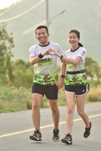 BIB: 1993
                            <button type="button" onclick="openModal(3633111)" class="btn btn-primary btn-sm float-right btn-popup" data-toggle="modal" data-target=".modal-high-quality">
                        <i class="fas fa-shopping-cart"></i> Add to Cart
                    </button>
                                            <button type="button" onclick="isThisMe(3633111, true)" class="btn btn-success btn-sm float-right btn-popup btn-isme hidden" data-toggle="tooltip" data-placement="bottom" title="นี่คือรูปของคุณใช่ไหม คลิกที่นี่เพื่อเอาเข้าอัลบั้ม">
                        <i class="fas fa-plus"></i> Add to album
                    </button>
                    <button type="button" onclick="isThisMe(3633111, false)" class="btn btn-warning btn-sm float-right btn-popup btn-isnotme hidden">
                        <i class="fas fa-ban"></i> Remove from album
                    </button>