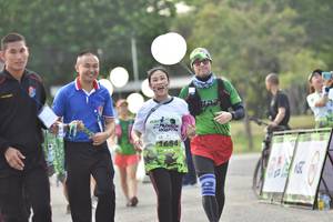 BIB: 
                            <button type="button" onclick="openModal(3656362)" class="btn btn-primary btn-sm float-right btn-popup" data-toggle="modal" data-target=".modal-high-quality">
                        <i class="fas fa-shopping-cart"></i> Add to Cart
                    </button>
                                            <button type="button" onclick="isThisMe(3656362, true)" class="btn btn-success btn-sm float-right btn-popup btn-isme hidden" data-toggle="tooltip" data-placement="bottom" title="นี่คือรูปของคุณใช่ไหม คลิกที่นี่เพื่อเอาเข้าอัลบั้ม">
                        <i class="fas fa-plus"></i> Add to album
                    </button>
                    <button type="button" onclick="isThisMe(3656362, false)" class="btn btn-warning btn-sm float-right btn-popup btn-isnotme hidden">
                        <i class="fas fa-ban"></i> Remove from album
                    </button>