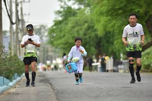 BIB: 
                            <button type="button" onclick="openModal(3654903)" class="btn btn-primary btn-sm float-right btn-popup" data-toggle="modal" data-target=".modal-high-quality">
                        <i class="fas fa-shopping-cart"></i> Add to Cart
                    </button>
                                            <button type="button" onclick="isThisMe(3654903, true)" class="btn btn-success btn-sm float-right btn-popup btn-isme hidden" data-toggle="tooltip" data-placement="bottom" title="นี่คือรูปของคุณใช่ไหม คลิกที่นี่เพื่อเอาเข้าอัลบั้ม">
                        <i class="fas fa-plus"></i> Add to album
                    </button>
                    <button type="button" onclick="isThisMe(3654903, false)" class="btn btn-warning btn-sm float-right btn-popup btn-isnotme hidden">
                        <i class="fas fa-ban"></i> Remove from album
                    </button>