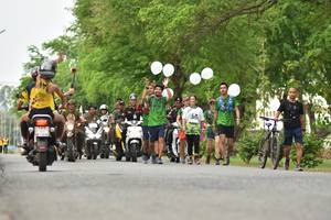 BIB: 
                            <button type="button" onclick="openModal(3656070)" class="btn btn-primary btn-sm float-right btn-popup" data-toggle="modal" data-target=".modal-high-quality">
                        <i class="fas fa-shopping-cart"></i> Add to Cart
                    </button>
                                            <button type="button" onclick="isThisMe(3656070, true)" class="btn btn-success btn-sm float-right btn-popup btn-isme hidden" data-toggle="tooltip" data-placement="bottom" title="นี่คือรูปของคุณใช่ไหม คลิกที่นี่เพื่อเอาเข้าอัลบั้ม">
                        <i class="fas fa-plus"></i> Add to album
                    </button>
                    <button type="button" onclick="isThisMe(3656070, false)" class="btn btn-warning btn-sm float-right btn-popup btn-isnotme hidden">
                        <i class="fas fa-ban"></i> Remove from album
                    </button>