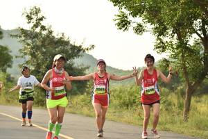 BIB: 2263
                            <button type="button" onclick="openModal(3653926)" class="btn btn-primary btn-sm float-right btn-popup" data-toggle="modal" data-target=".modal-high-quality">
                        <i class="fas fa-shopping-cart"></i> Add to Cart
                    </button>
                                            <button type="button" onclick="isThisMe(3653926, true)" class="btn btn-success btn-sm float-right btn-popup btn-isme hidden" data-toggle="tooltip" data-placement="bottom" title="นี่คือรูปของคุณใช่ไหม คลิกที่นี่เพื่อเอาเข้าอัลบั้ม">
                        <i class="fas fa-plus"></i> Add to album
                    </button>
                    <button type="button" onclick="isThisMe(3653926, false)" class="btn btn-warning btn-sm float-right btn-popup btn-isnotme hidden">
                        <i class="fas fa-ban"></i> Remove from album
                    </button>