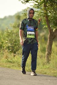 BIB: 1913
                            <button type="button" onclick="openModal(3654353)" class="btn btn-primary btn-sm float-right btn-popup" data-toggle="modal" data-target=".modal-high-quality">
                        <i class="fas fa-shopping-cart"></i> Add to Cart
                    </button>
                                            <button type="button" onclick="isThisMe(3654353, true)" class="btn btn-success btn-sm float-right btn-popup btn-isme hidden" data-toggle="tooltip" data-placement="bottom" title="นี่คือรูปของคุณใช่ไหม คลิกที่นี่เพื่อเอาเข้าอัลบั้ม">
                        <i class="fas fa-plus"></i> Add to album
                    </button>
                    <button type="button" onclick="isThisMe(3654353, false)" class="btn btn-warning btn-sm float-right btn-popup btn-isnotme hidden">
                        <i class="fas fa-ban"></i> Remove from album
                    </button>