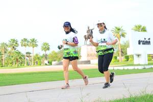 BIB: 1915, 830
                            <button type="button" onclick="openModal(3698481)" class="btn btn-primary btn-sm float-right btn-popup" data-toggle="modal" data-target=".modal-high-quality">
                        <i class="fas fa-shopping-cart"></i> Add to Cart
                    </button>
                                            <button type="button" onclick="isThisMe(3698481, true)" class="btn btn-success btn-sm float-right btn-popup btn-isme hidden" data-toggle="tooltip" data-placement="bottom" title="นี่คือรูปของคุณใช่ไหม คลิกที่นี่เพื่อเอาเข้าอัลบั้ม">
                        <i class="fas fa-plus"></i> Add to album
                    </button>
                    <button type="button" onclick="isThisMe(3698481, false)" class="btn btn-warning btn-sm float-right btn-popup btn-isnotme hidden">
                        <i class="fas fa-ban"></i> Remove from album
                    </button>