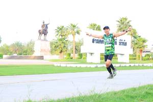 BIB: 1340
                            <button type="button" onclick="openModal(3676155)" class="btn btn-primary btn-sm float-right btn-popup" data-toggle="modal" data-target=".modal-high-quality">
                        <i class="fas fa-shopping-cart"></i> Add to Cart
                    </button>
                                            <button type="button" onclick="isThisMe(3676155, true)" class="btn btn-success btn-sm float-right btn-popup btn-isme hidden" data-toggle="tooltip" data-placement="bottom" title="นี่คือรูปของคุณใช่ไหม คลิกที่นี่เพื่อเอาเข้าอัลบั้ม">
                        <i class="fas fa-plus"></i> Add to album
                    </button>
                    <button type="button" onclick="isThisMe(3676155, false)" class="btn btn-warning btn-sm float-right btn-popup btn-isnotme hidden">
                        <i class="fas fa-ban"></i> Remove from album
                    </button>