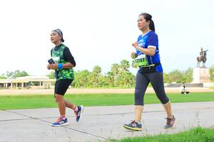 BIB: 
                            <button type="button" onclick="openModal(3699423)" class="btn btn-primary btn-sm float-right btn-popup" data-toggle="modal" data-target=".modal-high-quality">
                        <i class="fas fa-shopping-cart"></i> Add to Cart
                    </button>
                                            <button type="button" onclick="isThisMe(3699423, true)" class="btn btn-success btn-sm float-right btn-popup btn-isme hidden" data-toggle="tooltip" data-placement="bottom" title="นี่คือรูปของคุณใช่ไหม คลิกที่นี่เพื่อเอาเข้าอัลบั้ม">
                        <i class="fas fa-plus"></i> Add to album
                    </button>
                    <button type="button" onclick="isThisMe(3699423, false)" class="btn btn-warning btn-sm float-right btn-popup btn-isnotme hidden">
                        <i class="fas fa-ban"></i> Remove from album
                    </button>