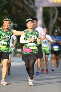 BIB: 2221, 220
                            <button type="button" onclick="openModal(3627861)" class="btn btn-primary btn-sm float-right btn-popup" data-toggle="modal" data-target=".modal-high-quality">
                        <i class="fas fa-shopping-cart"></i> Add to Cart
                    </button>
                                            <button type="button" onclick="isThisMe(3627861, true)" class="btn btn-success btn-sm float-right btn-popup btn-isme hidden" data-toggle="tooltip" data-placement="bottom" title="นี่คือรูปของคุณใช่ไหม คลิกที่นี่เพื่อเอาเข้าอัลบั้ม">
                        <i class="fas fa-plus"></i> Add to album
                    </button>
                    <button type="button" onclick="isThisMe(3627861, false)" class="btn btn-warning btn-sm float-right btn-popup btn-isnotme hidden">
                        <i class="fas fa-ban"></i> Remove from album
                    </button>