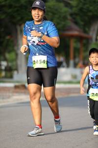 BIB: 2454
                            <button type="button" onclick="openModal(3628119)" class="btn btn-primary btn-sm float-right btn-popup" data-toggle="modal" data-target=".modal-high-quality">
                        <i class="fas fa-shopping-cart"></i> Add to Cart
                    </button>
                                            <button type="button" onclick="isThisMe(3628119, true)" class="btn btn-success btn-sm float-right btn-popup btn-isme hidden" data-toggle="tooltip" data-placement="bottom" title="นี่คือรูปของคุณใช่ไหม คลิกที่นี่เพื่อเอาเข้าอัลบั้ม">
                        <i class="fas fa-plus"></i> Add to album
                    </button>
                    <button type="button" onclick="isThisMe(3628119, false)" class="btn btn-warning btn-sm float-right btn-popup btn-isnotme hidden">
                        <i class="fas fa-ban"></i> Remove from album
                    </button>