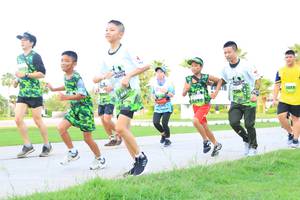 BIB: 2496
                            <button type="button" onclick="openModal(3680513)" class="btn btn-primary btn-sm float-right btn-popup" data-toggle="modal" data-target=".modal-high-quality">
                        <i class="fas fa-shopping-cart"></i> Add to Cart
                    </button>
                                            <button type="button" onclick="isThisMe(3680513, true)" class="btn btn-success btn-sm float-right btn-popup btn-isme hidden" data-toggle="tooltip" data-placement="bottom" title="นี่คือรูปของคุณใช่ไหม คลิกที่นี่เพื่อเอาเข้าอัลบั้ม">
                        <i class="fas fa-plus"></i> Add to album
                    </button>
                    <button type="button" onclick="isThisMe(3680513, false)" class="btn btn-warning btn-sm float-right btn-popup btn-isnotme hidden">
                        <i class="fas fa-ban"></i> Remove from album
                    </button>