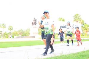 BIB: 
                            <button type="button" onclick="openModal(3692523)" class="btn btn-primary btn-sm float-right btn-popup" data-toggle="modal" data-target=".modal-high-quality">
                        <i class="fas fa-shopping-cart"></i> Add to Cart
                    </button>
                                            <button type="button" onclick="isThisMe(3692523, true)" class="btn btn-success btn-sm float-right btn-popup btn-isme hidden" data-toggle="tooltip" data-placement="bottom" title="นี่คือรูปของคุณใช่ไหม คลิกที่นี่เพื่อเอาเข้าอัลบั้ม">
                        <i class="fas fa-plus"></i> Add to album
                    </button>
                    <button type="button" onclick="isThisMe(3692523, false)" class="btn btn-warning btn-sm float-right btn-popup btn-isnotme hidden">
                        <i class="fas fa-ban"></i> Remove from album
                    </button>