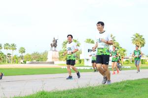 BIB: 
                            <button type="button" onclick="openModal(3700106)" class="btn btn-primary btn-sm float-right btn-popup" data-toggle="modal" data-target=".modal-high-quality">
                        <i class="fas fa-shopping-cart"></i> Add to Cart
                    </button>
                                            <button type="button" onclick="isThisMe(3700106, true)" class="btn btn-success btn-sm float-right btn-popup btn-isme hidden" data-toggle="tooltip" data-placement="bottom" title="นี่คือรูปของคุณใช่ไหม คลิกที่นี่เพื่อเอาเข้าอัลบั้ม">
                        <i class="fas fa-plus"></i> Add to album
                    </button>
                    <button type="button" onclick="isThisMe(3700106, false)" class="btn btn-warning btn-sm float-right btn-popup btn-isnotme hidden">
                        <i class="fas fa-ban"></i> Remove from album
                    </button>