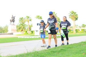 BIB: 2687
                            <button type="button" onclick="openModal(3696214)" class="btn btn-primary btn-sm float-right btn-popup" data-toggle="modal" data-target=".modal-high-quality">
                        <i class="fas fa-shopping-cart"></i> Add to Cart
                    </button>
                                            <button type="button" onclick="isThisMe(3696214, true)" class="btn btn-success btn-sm float-right btn-popup btn-isme hidden" data-toggle="tooltip" data-placement="bottom" title="นี่คือรูปของคุณใช่ไหม คลิกที่นี่เพื่อเอาเข้าอัลบั้ม">
                        <i class="fas fa-plus"></i> Add to album
                    </button>
                    <button type="button" onclick="isThisMe(3696214, false)" class="btn btn-warning btn-sm float-right btn-popup btn-isnotme hidden">
                        <i class="fas fa-ban"></i> Remove from album
                    </button>