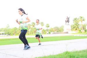 BIB: 
                            <button type="button" onclick="openModal(3687924)" class="btn btn-primary btn-sm float-right btn-popup" data-toggle="modal" data-target=".modal-high-quality">
                        <i class="fas fa-shopping-cart"></i> Add to Cart
                    </button>
                                            <button type="button" onclick="isThisMe(3687924, true)" class="btn btn-success btn-sm float-right btn-popup btn-isme hidden" data-toggle="tooltip" data-placement="bottom" title="นี่คือรูปของคุณใช่ไหม คลิกที่นี่เพื่อเอาเข้าอัลบั้ม">
                        <i class="fas fa-plus"></i> Add to album
                    </button>
                    <button type="button" onclick="isThisMe(3687924, false)" class="btn btn-warning btn-sm float-right btn-popup btn-isnotme hidden">
                        <i class="fas fa-ban"></i> Remove from album
                    </button>