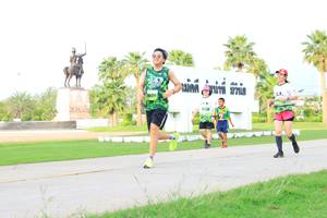 BIB: 
                            <button type="button" onclick="openModal(3697160)" class="btn btn-primary btn-sm float-right btn-popup" data-toggle="modal" data-target=".modal-high-quality">
                        <i class="fas fa-shopping-cart"></i> Add to Cart
                    </button>
                                            <button type="button" onclick="isThisMe(3697160, true)" class="btn btn-success btn-sm float-right btn-popup btn-isme hidden" data-toggle="tooltip" data-placement="bottom" title="นี่คือรูปของคุณใช่ไหม คลิกที่นี่เพื่อเอาเข้าอัลบั้ม">
                        <i class="fas fa-plus"></i> Add to album
                    </button>
                    <button type="button" onclick="isThisMe(3697160, false)" class="btn btn-warning btn-sm float-right btn-popup btn-isnotme hidden">
                        <i class="fas fa-ban"></i> Remove from album
                    </button>