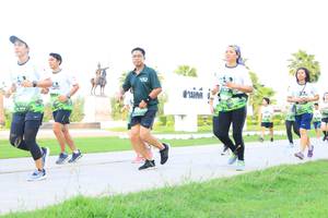 BIB: 
                            <button type="button" onclick="openModal(3680873)" class="btn btn-primary btn-sm float-right btn-popup" data-toggle="modal" data-target=".modal-high-quality">
                        <i class="fas fa-shopping-cart"></i> Add to Cart
                    </button>
                                            <button type="button" onclick="isThisMe(3680873, true)" class="btn btn-success btn-sm float-right btn-popup btn-isme hidden" data-toggle="tooltip" data-placement="bottom" title="นี่คือรูปของคุณใช่ไหม คลิกที่นี่เพื่อเอาเข้าอัลบั้ม">
                        <i class="fas fa-plus"></i> Add to album
                    </button>
                    <button type="button" onclick="isThisMe(3680873, false)" class="btn btn-warning btn-sm float-right btn-popup btn-isnotme hidden">
                        <i class="fas fa-ban"></i> Remove from album
                    </button>