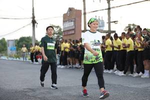 BIB: 2911, 912
                            <button type="button" onclick="openModal(3593603)" class="btn btn-primary btn-sm float-right btn-popup" data-toggle="modal" data-target=".modal-high-quality">
                        <i class="fas fa-shopping-cart"></i> Add to Cart
                    </button>
                                            <button type="button" onclick="isThisMe(3593603, true)" class="btn btn-success btn-sm float-right btn-popup btn-isme hidden" data-toggle="tooltip" data-placement="bottom" title="นี่คือรูปของคุณใช่ไหม คลิกที่นี่เพื่อเอาเข้าอัลบั้ม">
                        <i class="fas fa-plus"></i> Add to album
                    </button>
                    <button type="button" onclick="isThisMe(3593603, false)" class="btn btn-warning btn-sm float-right btn-popup btn-isnotme hidden">
                        <i class="fas fa-ban"></i> Remove from album
                    </button>