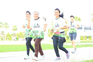 BIB: 1906
                            <button type="button" onclick="openModal(3695272)" class="btn btn-primary btn-sm float-right btn-popup" data-toggle="modal" data-target=".modal-high-quality">
                        <i class="fas fa-shopping-cart"></i> Add to Cart
                    </button>
                                            <button type="button" onclick="isThisMe(3695272, true)" class="btn btn-success btn-sm float-right btn-popup btn-isme hidden" data-toggle="tooltip" data-placement="bottom" title="นี่คือรูปของคุณใช่ไหม คลิกที่นี่เพื่อเอาเข้าอัลบั้ม">
                        <i class="fas fa-plus"></i> Add to album
                    </button>
                    <button type="button" onclick="isThisMe(3695272, false)" class="btn btn-warning btn-sm float-right btn-popup btn-isnotme hidden">
                        <i class="fas fa-ban"></i> Remove from album
                    </button>