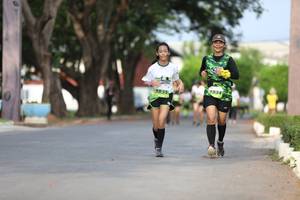 BIB: 1934, 1935
                            <button type="button" onclick="openModal(3631747)" class="btn btn-primary btn-sm float-right btn-popup" data-toggle="modal" data-target=".modal-high-quality">
                        <i class="fas fa-shopping-cart"></i> Add to Cart
                    </button>
                                            <button type="button" onclick="isThisMe(3631747, true)" class="btn btn-success btn-sm float-right btn-popup btn-isme hidden" data-toggle="tooltip" data-placement="bottom" title="นี่คือรูปของคุณใช่ไหม คลิกที่นี่เพื่อเอาเข้าอัลบั้ม">
                        <i class="fas fa-plus"></i> Add to album
                    </button>
                    <button type="button" onclick="isThisMe(3631747, false)" class="btn btn-warning btn-sm float-right btn-popup btn-isnotme hidden">
                        <i class="fas fa-ban"></i> Remove from album
                    </button>