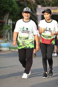 BIB: 
                            <button type="button" onclick="openModal(3617604)" class="btn btn-primary btn-sm float-right btn-popup" data-toggle="modal" data-target=".modal-high-quality">
                        <i class="fas fa-shopping-cart"></i> Add to Cart
                    </button>
                                            <button type="button" onclick="isThisMe(3617604, true)" class="btn btn-success btn-sm float-right btn-popup btn-isme hidden" data-toggle="tooltip" data-placement="bottom" title="นี่คือรูปของคุณใช่ไหม คลิกที่นี่เพื่อเอาเข้าอัลบั้ม">
                        <i class="fas fa-plus"></i> Add to album
                    </button>
                    <button type="button" onclick="isThisMe(3617604, false)" class="btn btn-warning btn-sm float-right btn-popup btn-isnotme hidden">
                        <i class="fas fa-ban"></i> Remove from album
                    </button>