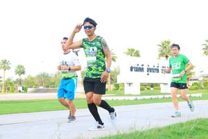 BIB: 440
                            <button type="button" onclick="openModal(3675331)" class="btn btn-primary btn-sm float-right btn-popup" data-toggle="modal" data-target=".modal-high-quality">
                        <i class="fas fa-shopping-cart"></i> Add to Cart
                    </button>
                                            <button type="button" onclick="isThisMe(3675331, true)" class="btn btn-success btn-sm float-right btn-popup btn-isme hidden" data-toggle="tooltip" data-placement="bottom" title="นี่คือรูปของคุณใช่ไหม คลิกที่นี่เพื่อเอาเข้าอัลบั้ม">
                        <i class="fas fa-plus"></i> Add to album
                    </button>
                    <button type="button" onclick="isThisMe(3675331, false)" class="btn btn-warning btn-sm float-right btn-popup btn-isnotme hidden">
                        <i class="fas fa-ban"></i> Remove from album
                    </button>